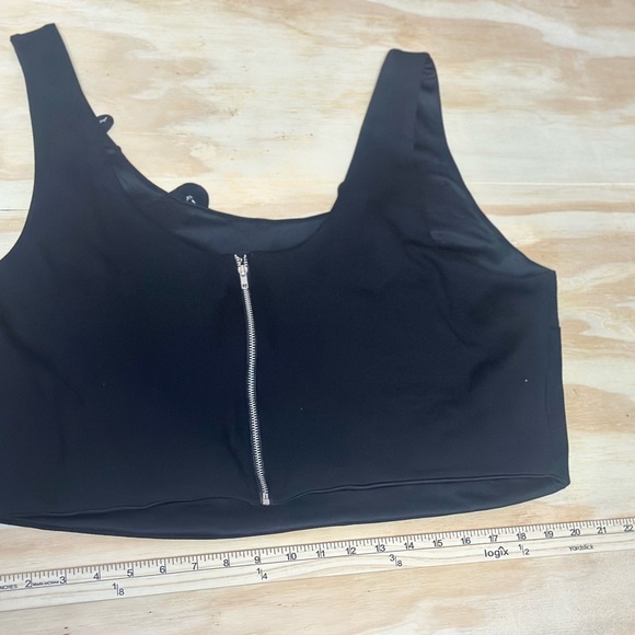 Forever 21 Black Crop Top with Pink and Blue Starfish - Picture 4 of 6